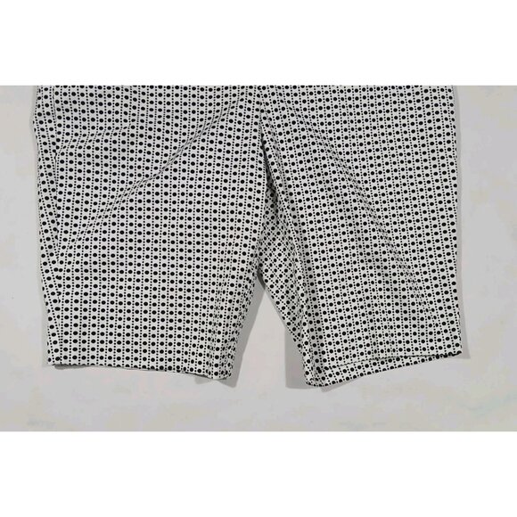 New Chico's So Slimming Brigitte Pull-On Bermuda Shorts Size 3 XL 16 White Dots - Picture 3 of 9